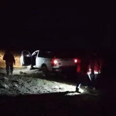 Operarios de la represa Jorge Cepernic rescataron a tres empleados de una estancia