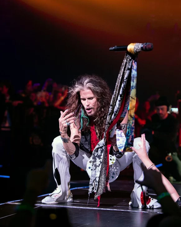 Steven-Tyler-Aerosmith-582x728