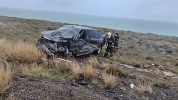 La pareja de efectivos y el empleado petrolero que se accidentaron en ruta 3 están fuera de peligro