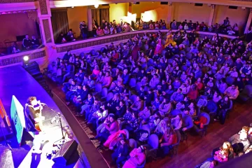 Canal 10 de Mar del Plata y los chicos: solidaridad, música y regalos