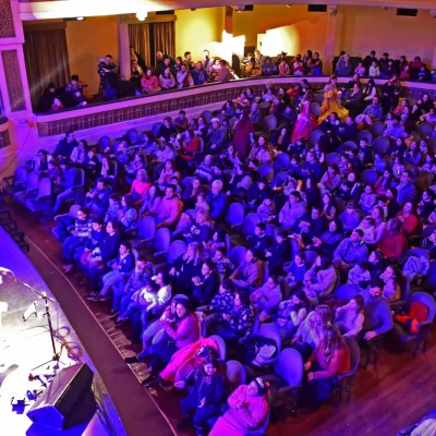 Canal 10 de Mar del Plata y los chicos: solidaridad, música y regalos