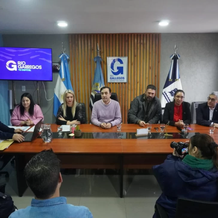 Realizaron la apertura de sobres para el traslado de la planta de asfalto y la compra de juegos recreativos en Río Gallegos