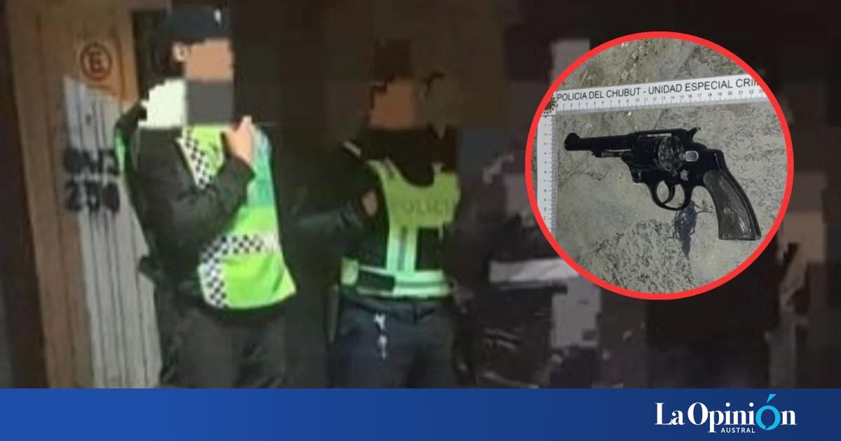 Un menor de edad fue sorprendido con un arma de fuego dentro de un ...