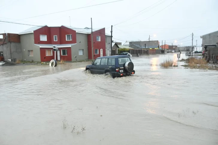 Fuertes lluvias en Río Gallegos: una por una, qué calles están inundadas y qué sectores evitar