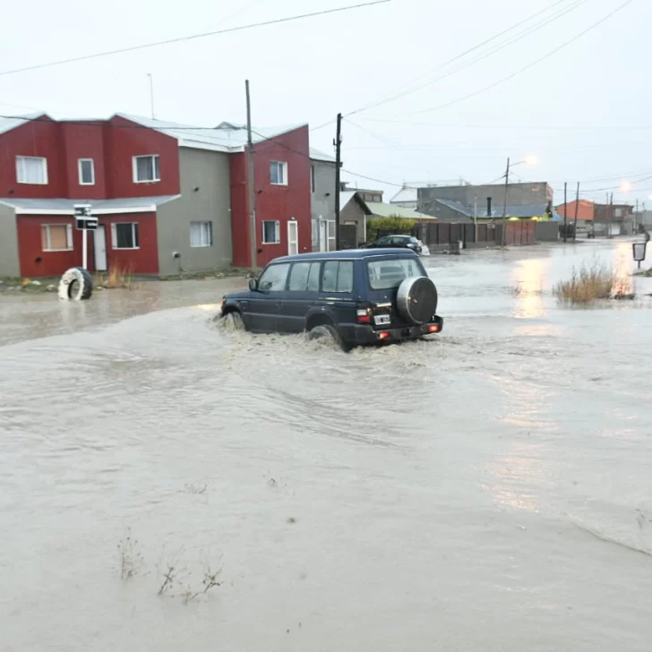 Fuertes lluvias en Río Gallegos: una por una, qué calles están inundadas y qué sectores evitar