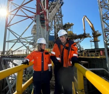 El secretario de Energía visitó la plataforma offshore Fénix en Tierra del Fuego