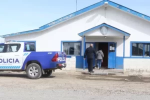 ¿Lo estrangularon?: Hubo “sujeción cervical” durante la detención del hombre que murió en la Comisaría Séptima de Río Gallegos ¿Lo estrangularon?: Hubo “sujeción cervical” durante la detención del hombre que murió en la Comisaría Séptima de Río Gallegos