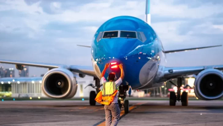 Advierten posibles demoras y cancelaciones de vuelos por asambleas de aeronáuticos 