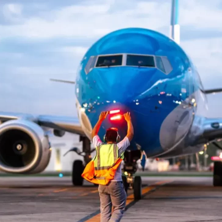 Advierten posibles demoras y cancelaciones de vuelos por asambleas de aeronáuticos 