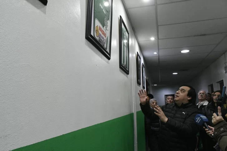 ¡Felices 104 años!: Boxing Club inauguró su galería de camisetas