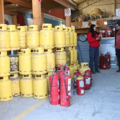 La garrafa de gas en Caleta Olivia cuesta $24.000, cuatro veces más que el precio de referencia del Gobierno