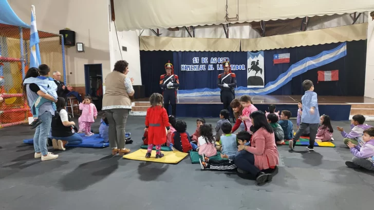 granaderos-en-Visita-Jardin-de-Infantes-N-17-Federico-Froebel-1-728x409 granaderos-en-Visita-Jardin-de-Infantes-N-17-Federico-Froebel-1-728x409