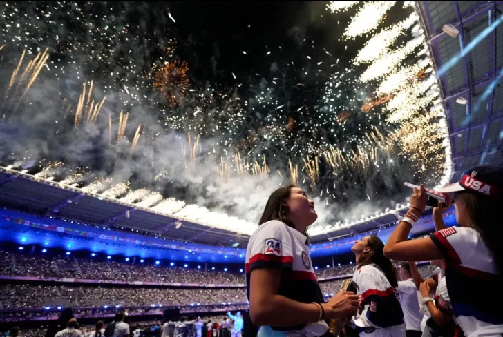 Se apagó la llama de los Juegos Olímpicos París 2024: reviví la ceremonia de clausura