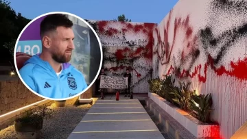 Vandalizaron la casa de Lionel Messi en Ibiza y escribieron: “Ayudar al planeta, comerse a los ricos y abolir la policía”