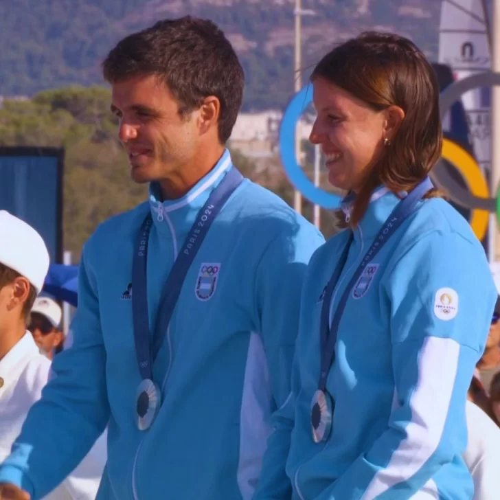 Eugenia Bosco y Mateo Majdalani se subieron al podio y recibieron su medalla de plata en París 2024