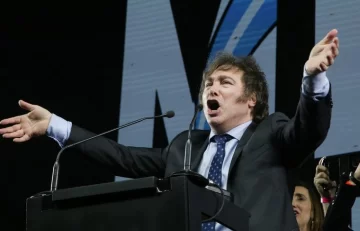 Javier Milei suspende acto de La Libertad Avanza para no correr el foco de Alberto Fernández y retoma contacto con Mauricio Macri