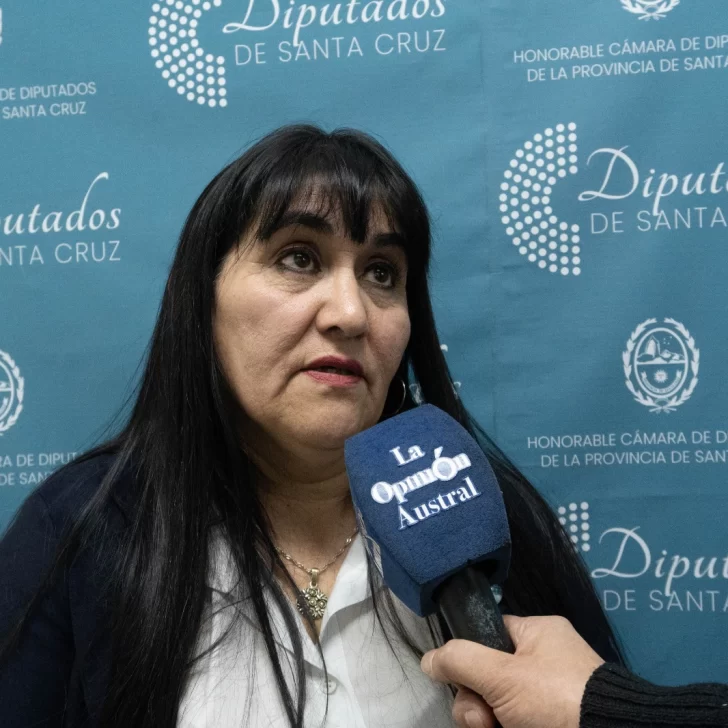 Urrutia respaldó la ley de financiamiento y afirmó que “es una oportunidad para desarrollar Santa Cruz” Urrutia respaldó la ley de financiamiento y afirmó que “es una oportunidad para desarrollar Santa Cruz”