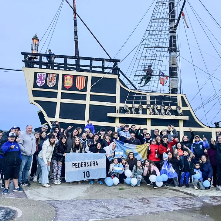 “¡Dale campeón!”: Puerto San Julián recibió a Gonzalo Pedernera con una gran caravana