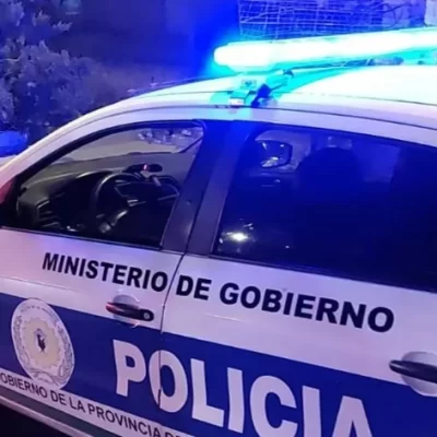 Un hombre armado tomó de rehén a su familia y amenazó con matarlos