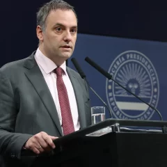 Eliminarán aranceles para importación de celulares y reducirán impuestos a productos electrónicos