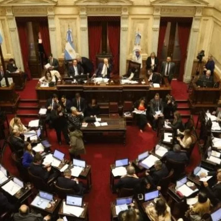 Senadores dieron marcha atrás con el aumento y congelaron sus dietas hasta diciembre