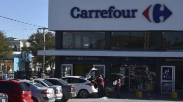 Municipio de Caleta Olivia clausuró una sucursal de Carrefour por presencia de excremento de ratas