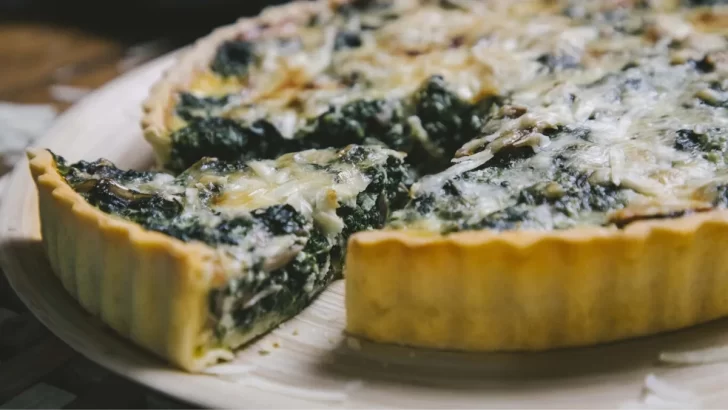 Receta de tarta de acelga y queso, una comida fácil y rápida en simples pasos