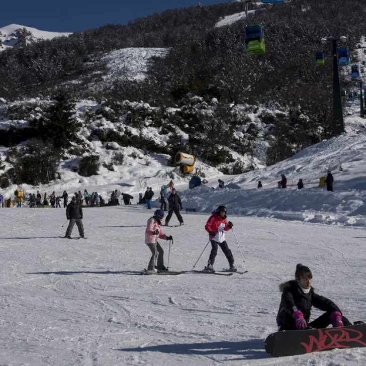 Qué es y cómo se contagia el norovirus, la enfermedad que afectó a 180 estudiantes en Bariloche