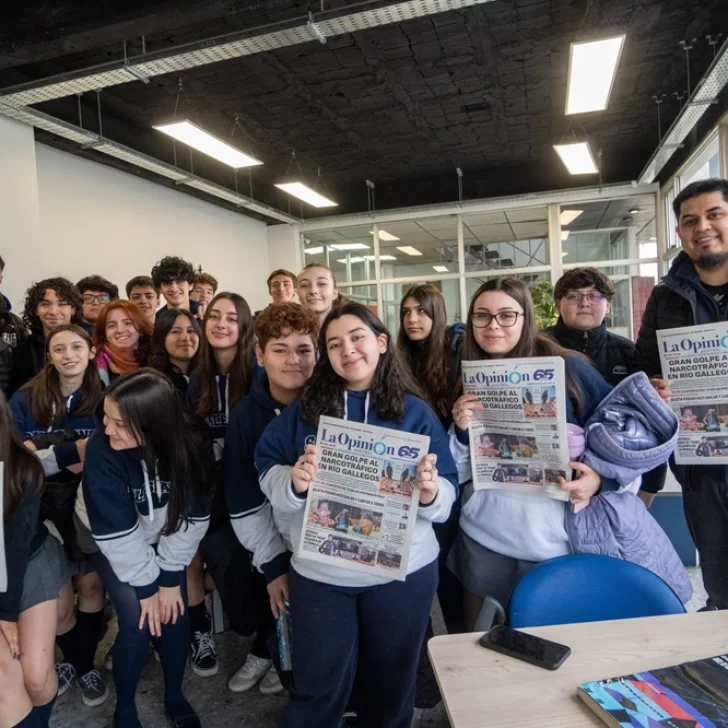 5to año de Comunicación del Salesiano visitó radio LU12 AM680