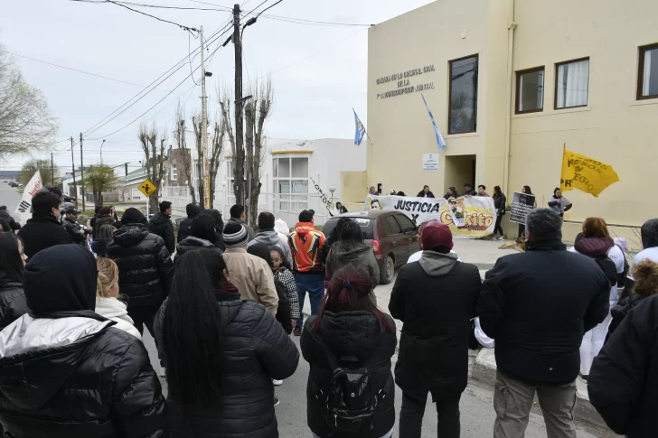 Seres queridos de “Cokito” Oyarzo se manifestaron a días del debate: “Él decía que para correr estaba el autódromo”