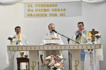 Devotos riogalleguenses celebraron a la virgen del rosario de San Nicolás