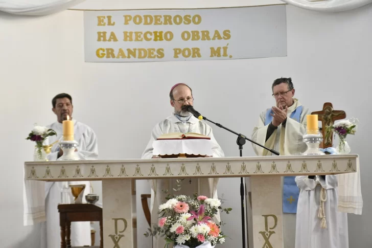 Devotos riogalleguenses celebraron a la virgen del rosario de San Nicolás