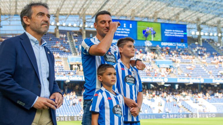 Lionel-Scaloni-fue-homenajeado-por-Deportivo-de-La-Coruna-768x432-1-728x410