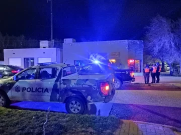 Secuestran 5 vehículos y clausuran 3 locales nocturnos tras controles policiales en Las Heras