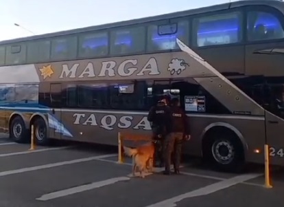 Tres personas eran buscadas por  la Justicia y la Policía los identificó en uno de los ingresos a Río Gallegos