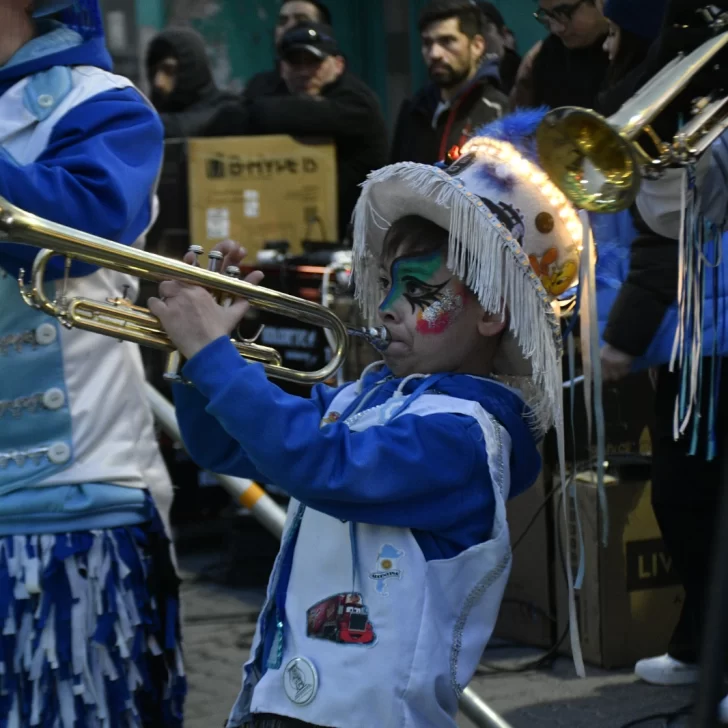 21 de septiembre: grandes y chicos disfrutaron del Desfile de Carrozas y la Primavera Fest