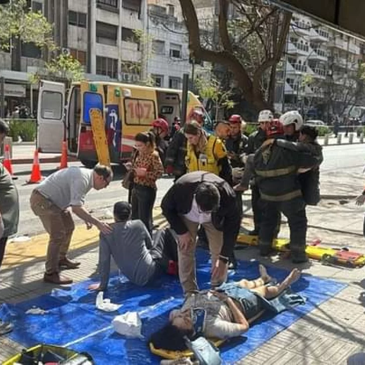 Terror en Córdoba: un auto atropelló a varias personas en pleno centro y el conductor quedó imputado 