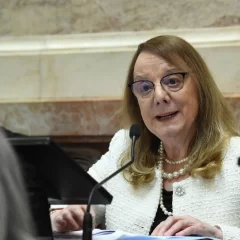 Condena a Cristina: Alicia Kirchner alertó que “los derechos están siendo vulnerados”
