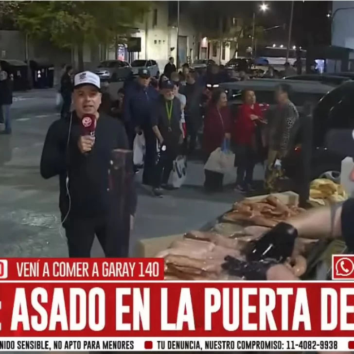 El canal Crónica TV organizó un asado gratis con 500 kilos de carne, “el que no pudieron comer los jubilados en Olivos”