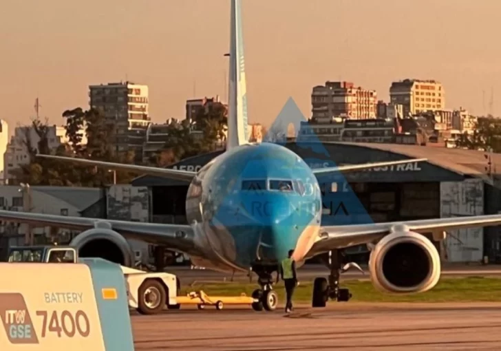 Un avión que venía de la Patagonia perdió una rueda durante el aterrizaje