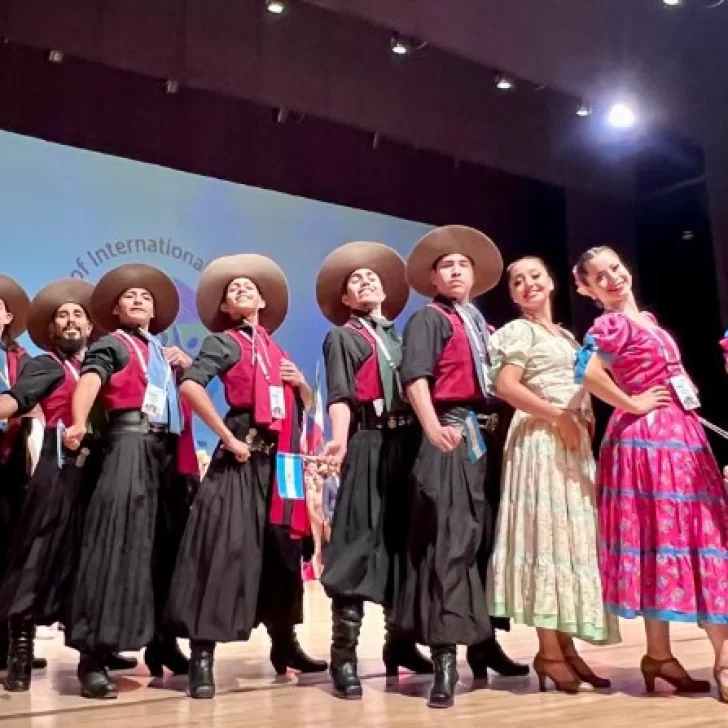 El Ballet de Santa Cruz, presente en el mundial El Ballet de Santa Cruz, presente en el mundial