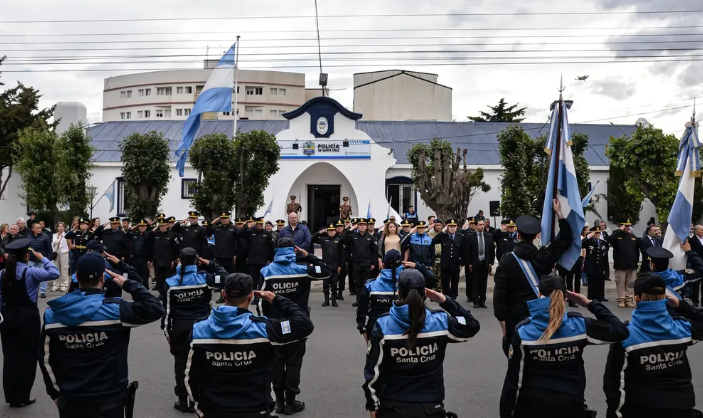 Abrió la inscripción para formarse como Policía en Santa Cruz: qué ofrece la carrera, sueldo y cómo prepararse