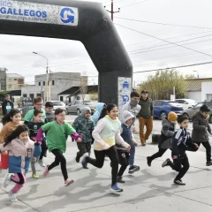 Niños y adultos disfrutaron de la segunda edición del “Gallegos Corre”