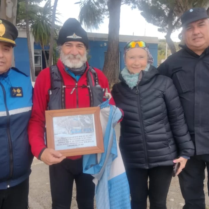 Guillermo Tibaldi llegó a Santa Cruz: su emotiva travesía a pie en homenaje a los 44 tripulantes del ARA San Juan