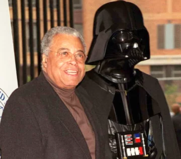 Murió James Earl Jones, el actor que interpretó a Darth Vader de Star Wars