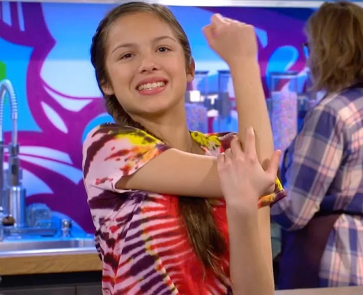 olivia-rodrigo-cantante-disney-1-728x592