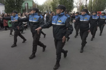 Abren inscripciones para la Escuela de Cadetes de la Policía de Santa Cruz: cuánto cobra un agente ingresante Abren inscripciones para la Escuela de Cadetes de la Policía de Santa Cruz: cuánto cobra un agente ingresante