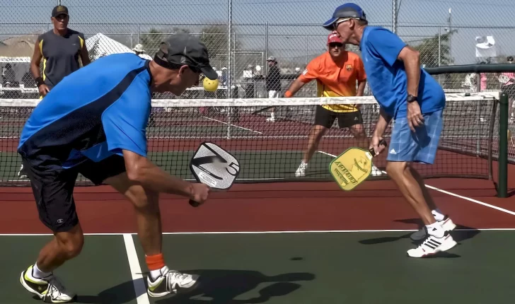 Qué es el Pickleball, el deporte que ya jugó Djokovic y que aterrizó en Argentina