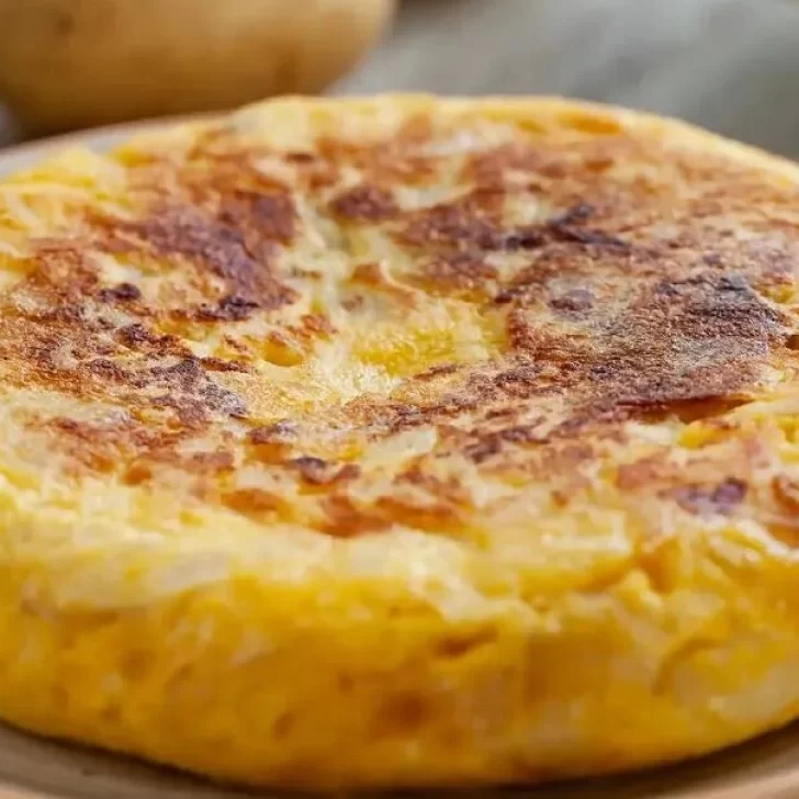 Tortilla de papas: receta fácil para cocinar en casa