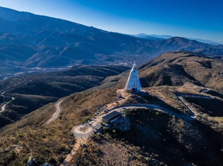 Construyeron una Virgen del Valle monumental: más alta que el Cristo Redentor y nuevo ícono turístico